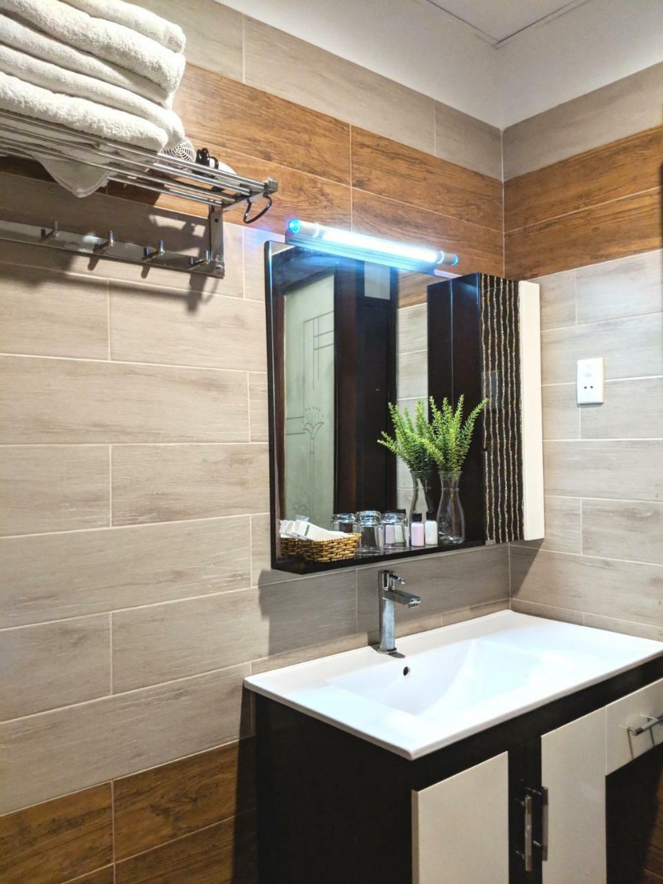 Green Suites Hotel โฮจิมินห์ซิตี้ ภายนอก รูปภาพ